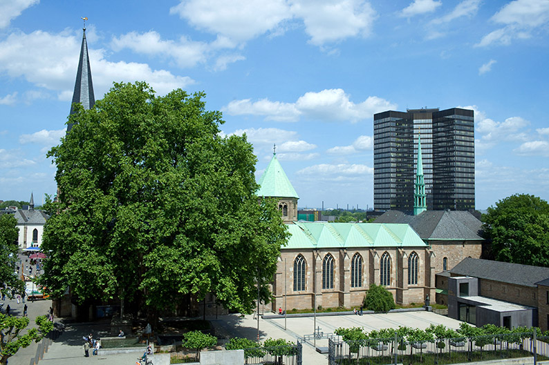 Rathaus und Münsterkirche